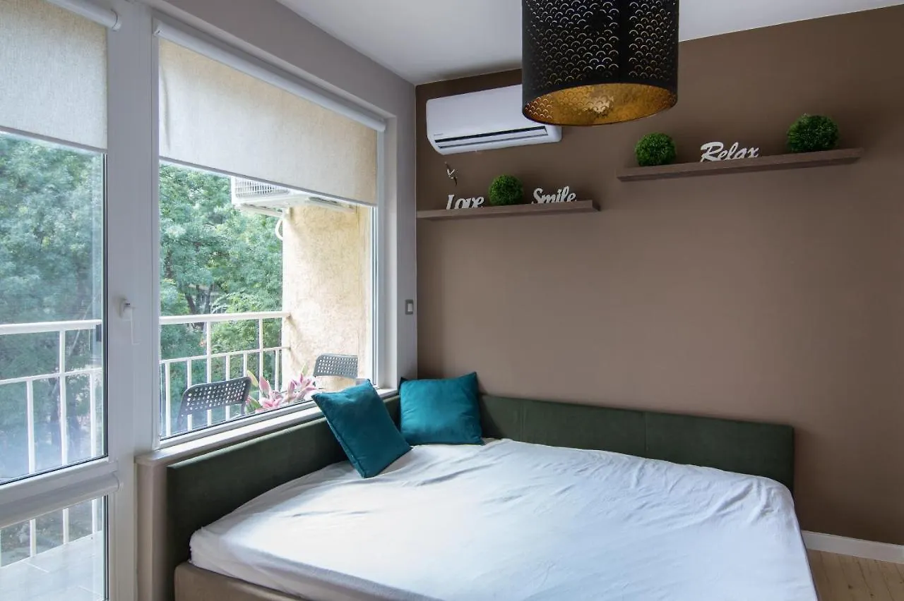 Modern Flat Nearby Center Fast Internet Lejlighed Varna 0*,
